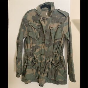 Free People army print utility jacket. Size XS